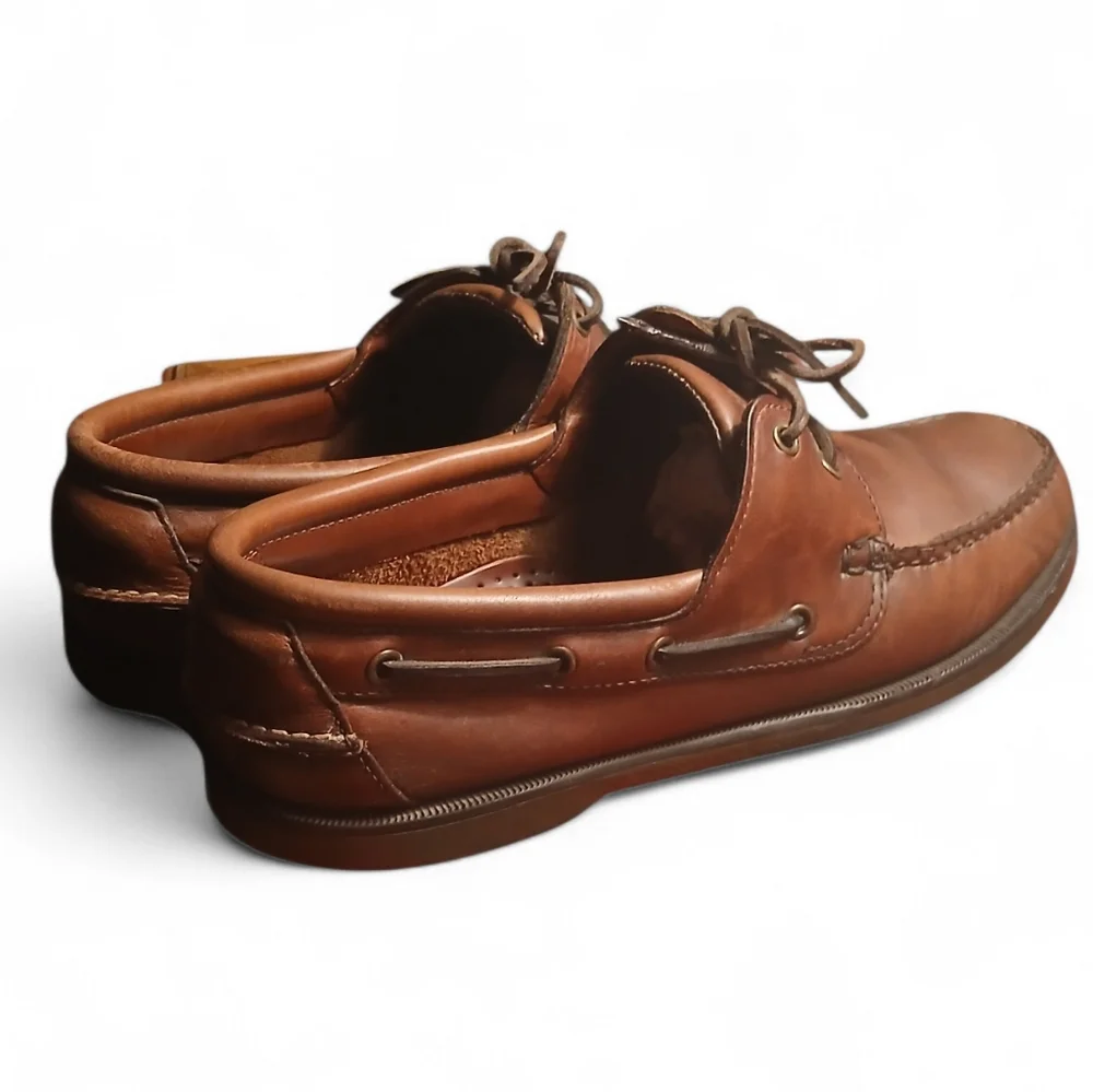L.L. Bean Men's Size 10 Classic Brown Leather Boat Shoes